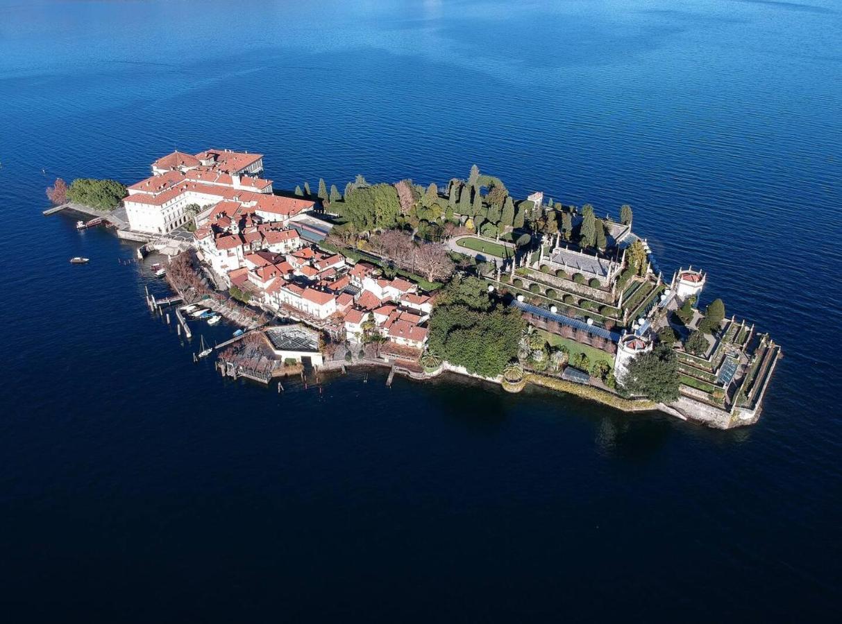 La Dependance Immersa Nel Parco Della Villa Isabella Stresa Exterior foto